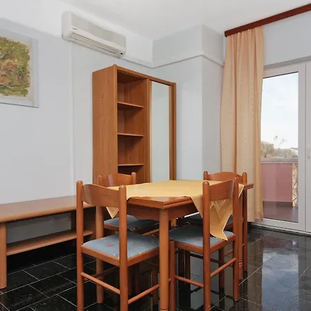 Razanac 5766c Apartment Rtina